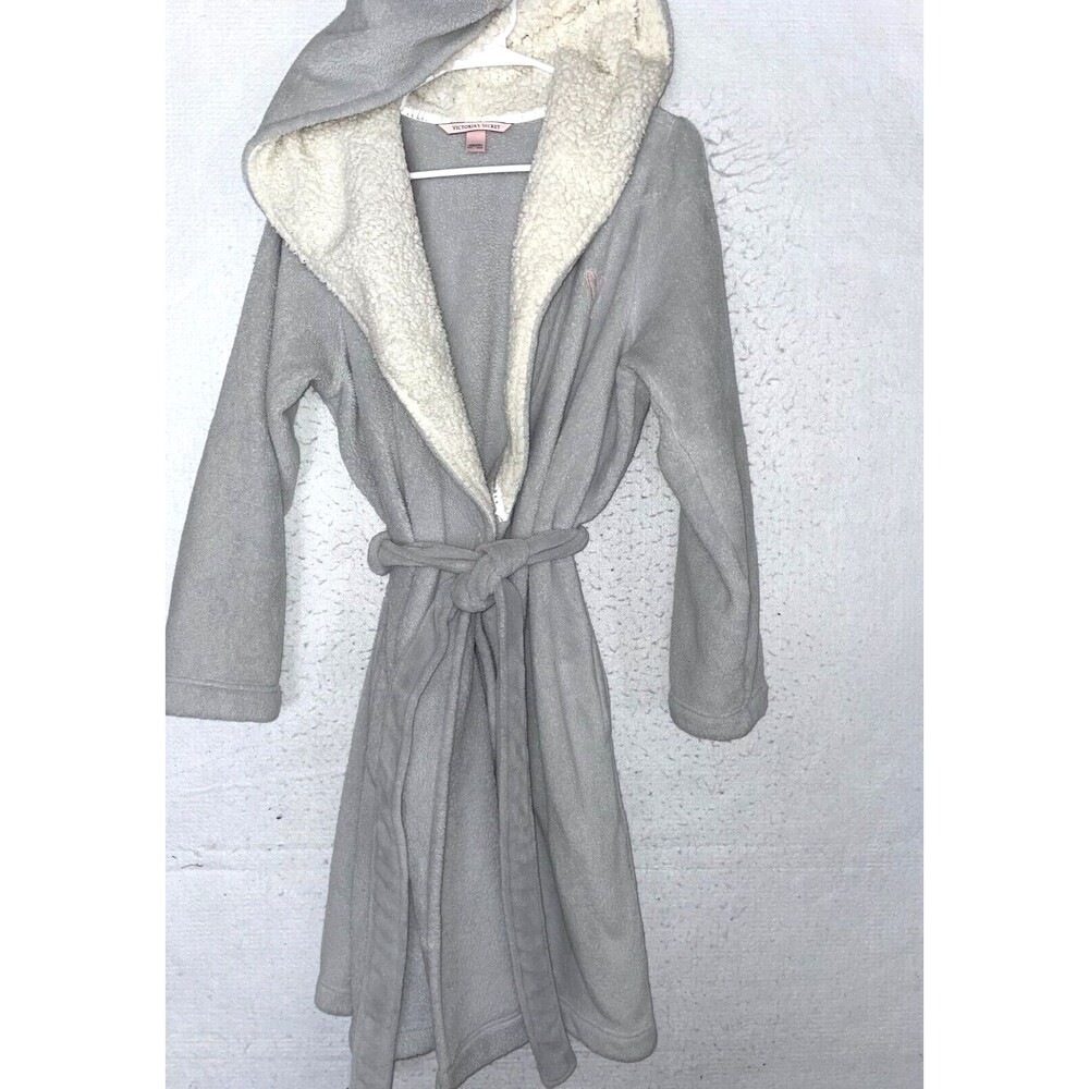 Victoria's Secret Sherpa Hooded Plush Fleece Robe Light Gray Size M L Soft Cozy